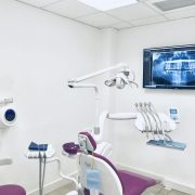 Box 2 Dentista Italiano Barcellona Spagna Dott Reato 2